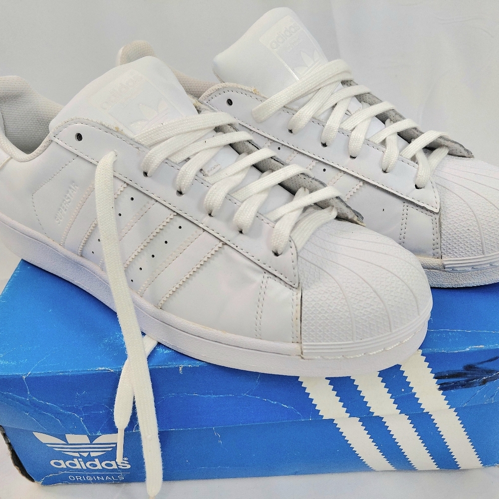 Adidas Men's Classic White Sneakers